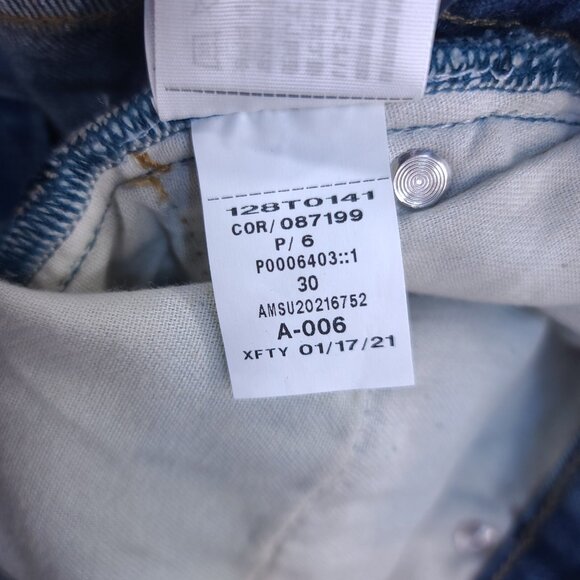 Abercrombie & Fitch Shorts Mens 30 Blue Relaxed Fit Distressed Denim Jorts - Picture 8 of 8